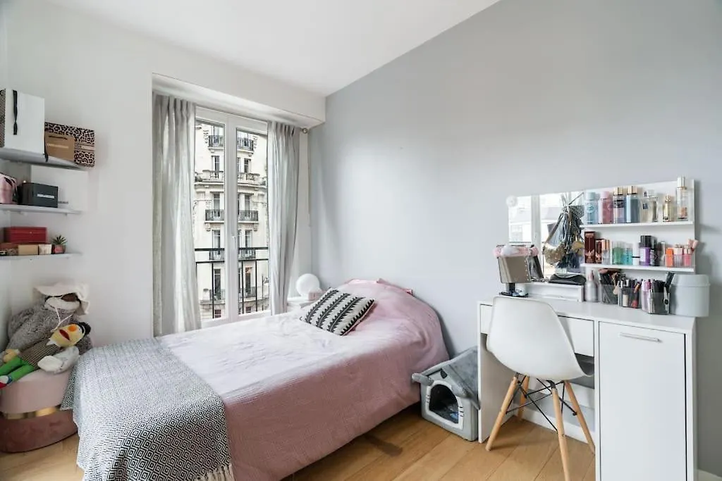 Apartment Appartement De Prestige Proche Trocadero Paris France